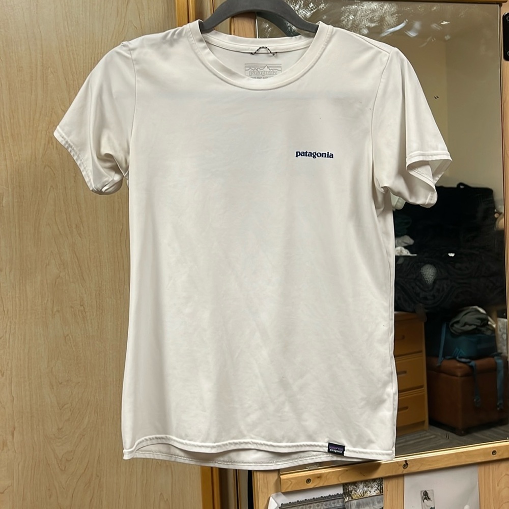 White Patagonia quick-dry Tee